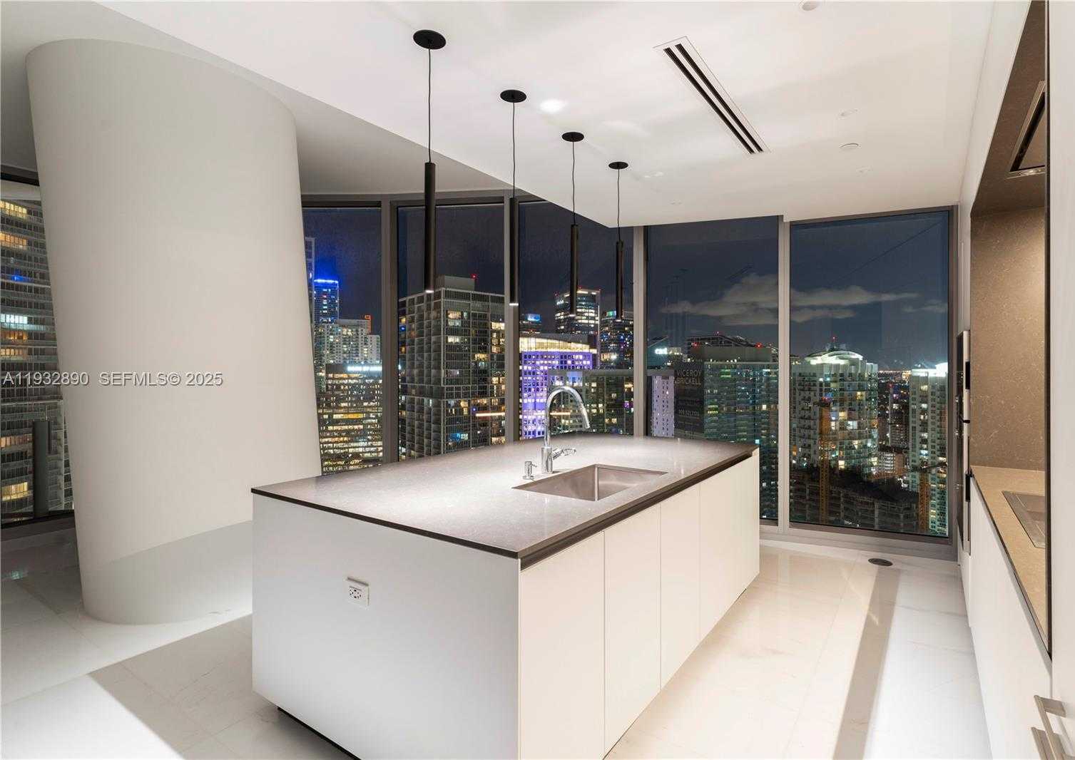 Small Image of 300 BISCAYNE BOULEVARD WAY #4007W, Miami Number 19