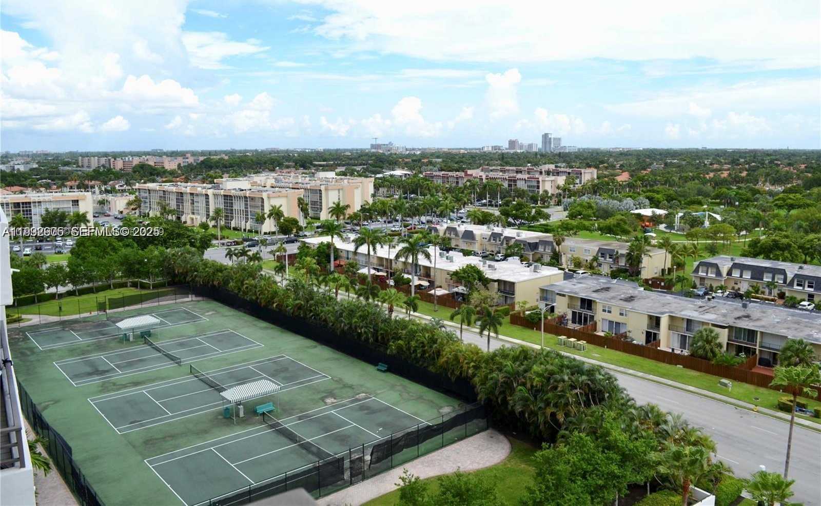 Small Image of 2500 PARKVIEW DR #1208, Hallandale Beach Number 14