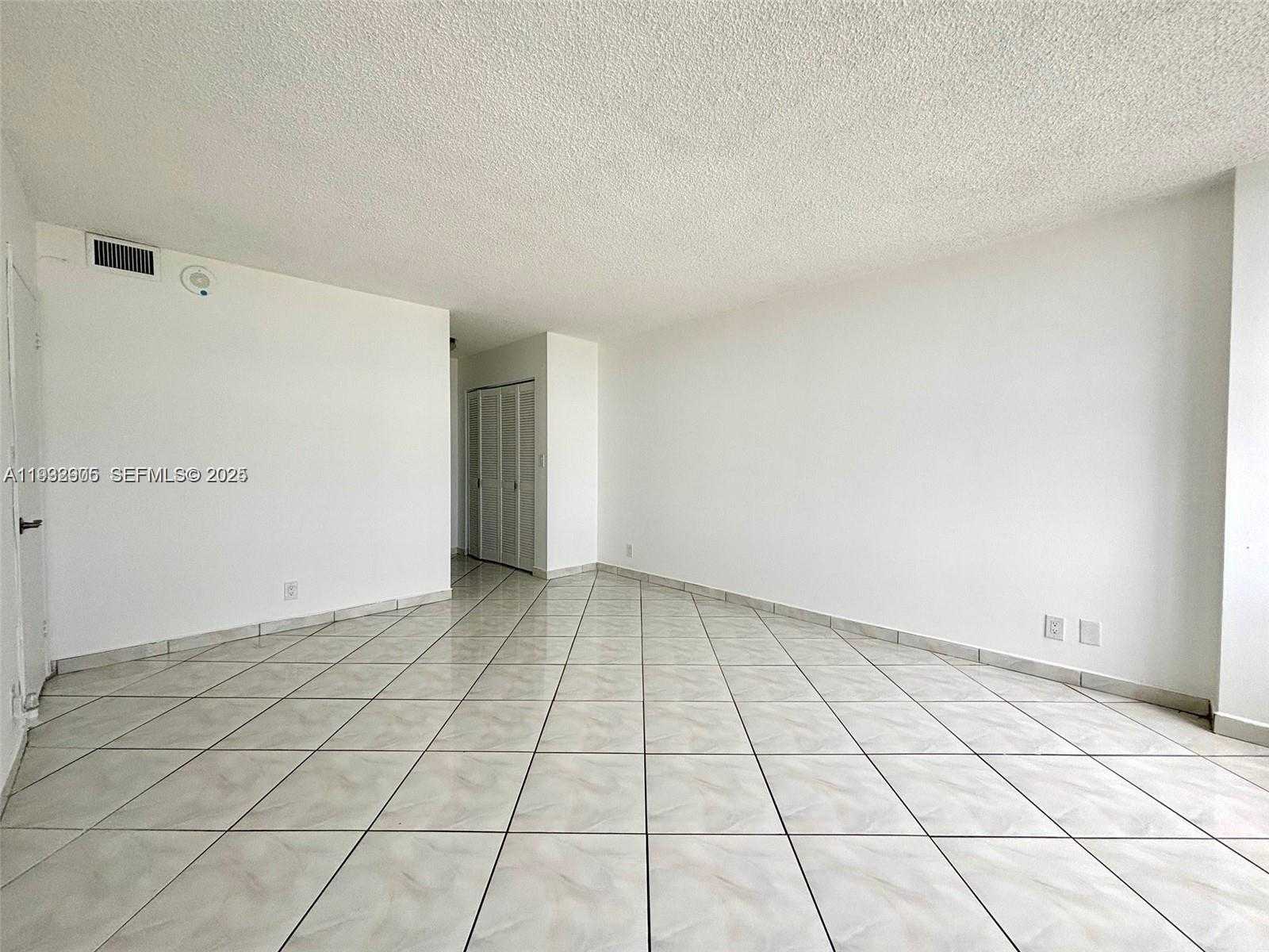 Small Image of 2500 PARKVIEW DR #1208, Hallandale Beach Number 8