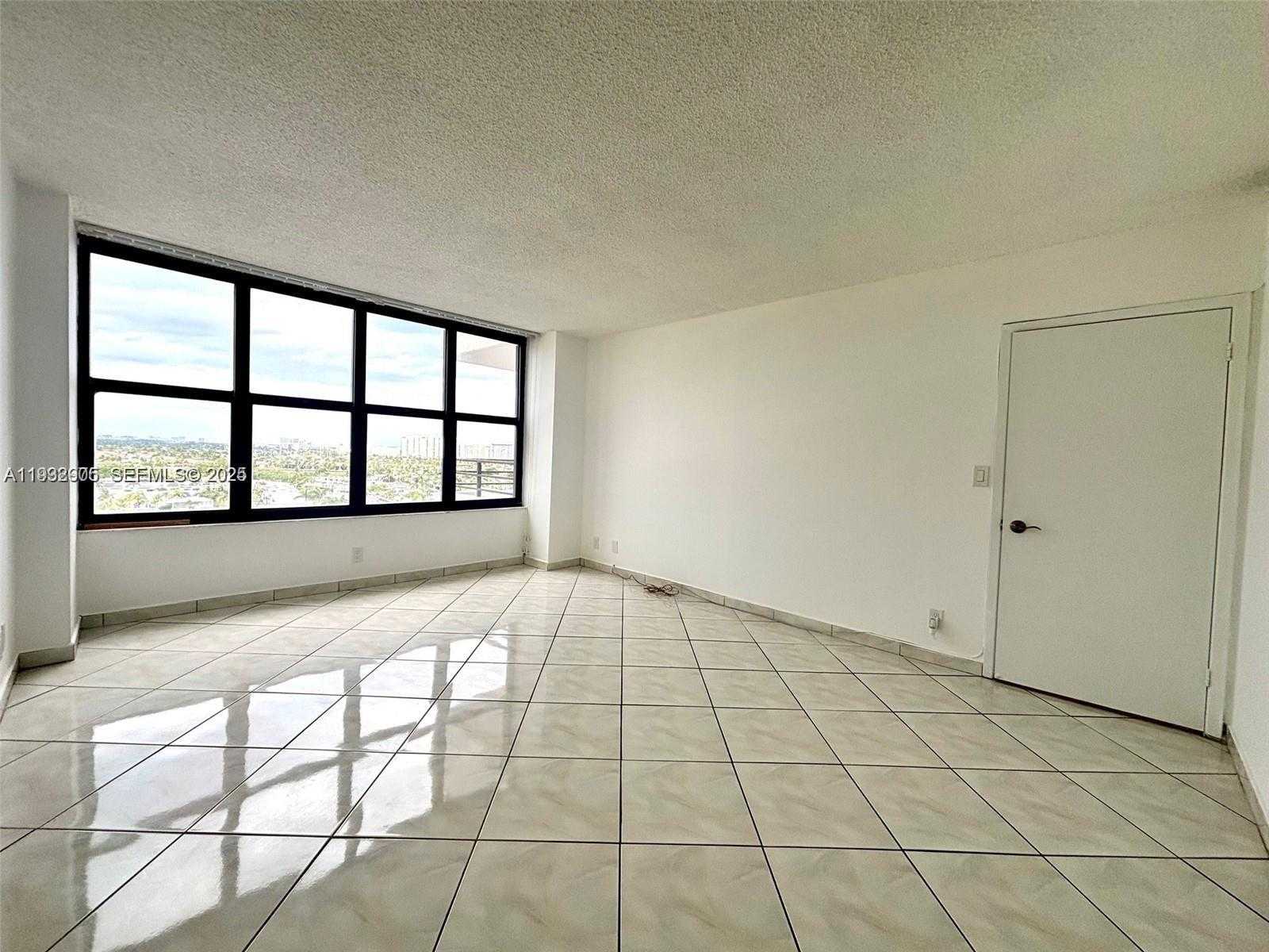 Small Image of 2500 PARKVIEW DR #1208, Hallandale Beach Number 9