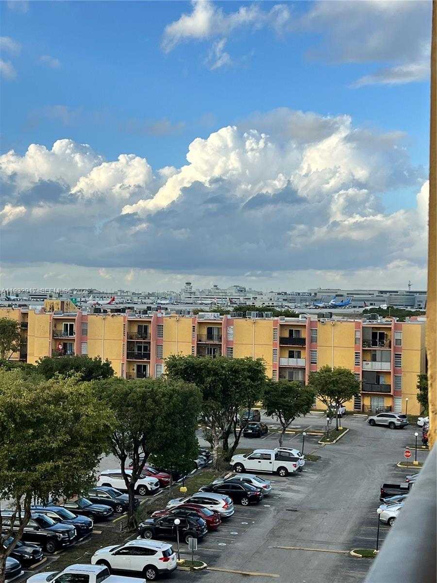 Small Image of 4717 NORTH WEST 7TH ST #601-10, Miami Number 22