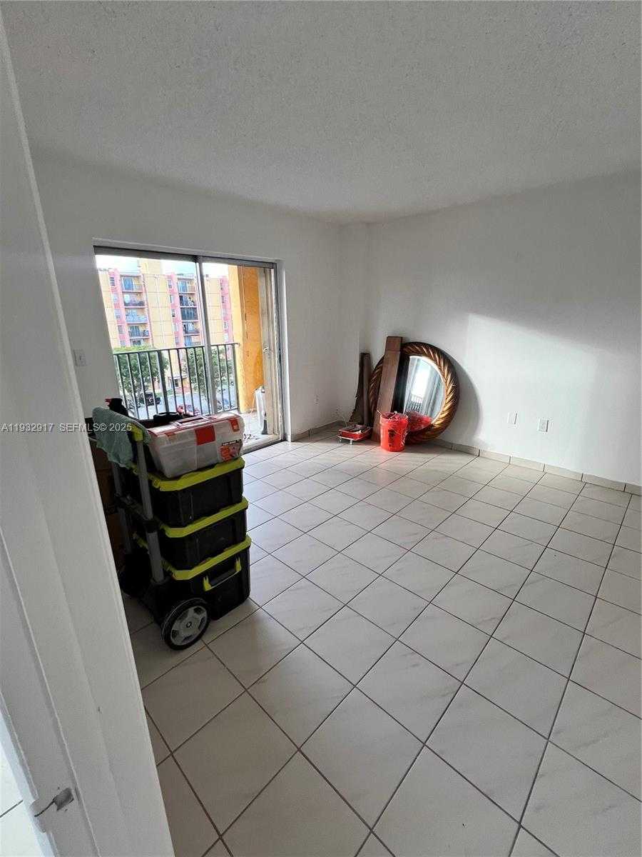 Small Image of 4717 NORTH WEST 7TH ST #601-10, Miami Number 3