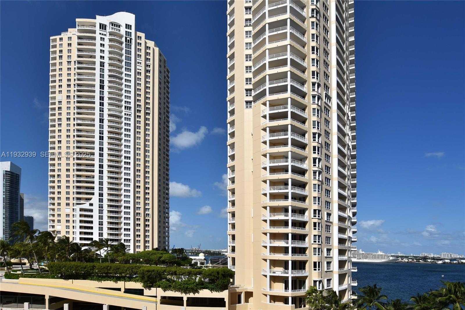 Small Image of 540 BRICKELL KEY DR #826, Miami Number 16