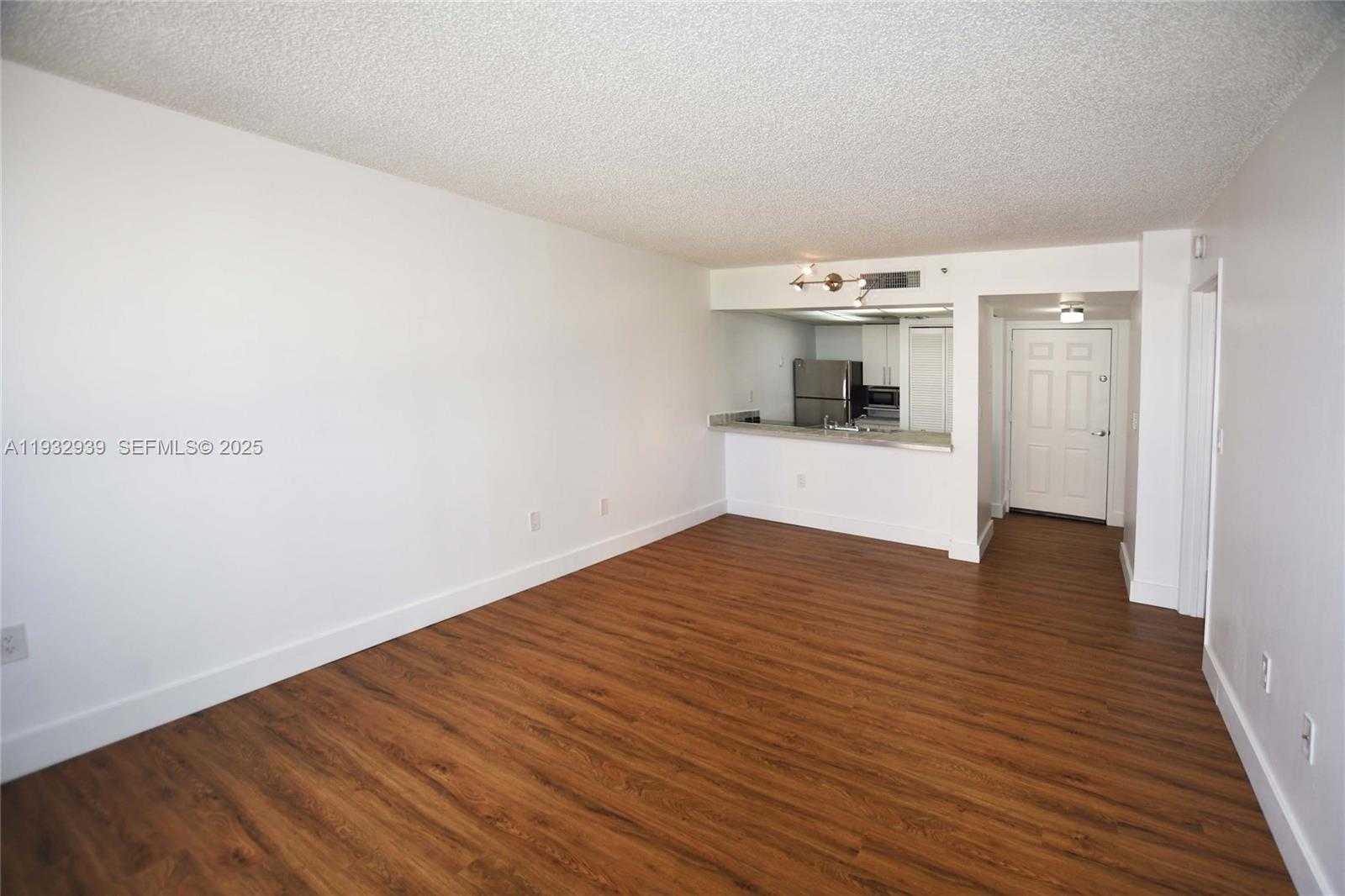 Small Image of 540 BRICKELL KEY DR #826, Miami Number 4