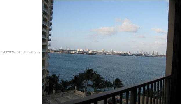 Small Image of 540 BRICKELL KEY DR #826, Miami Number 44