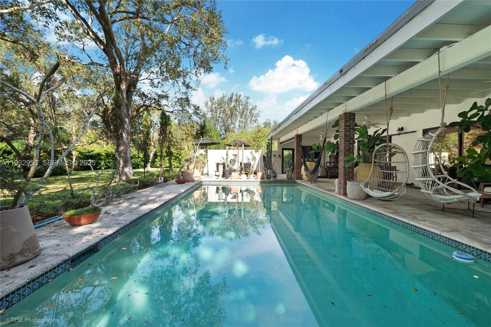 Small Image of 10700 OLD CUTLER RD, Coral Gables Number 21