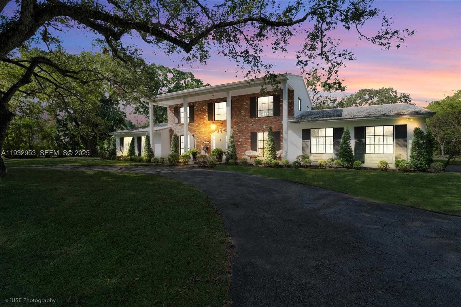 Small Image of 10700 OLD CUTLER RD, Coral Gables Number 24