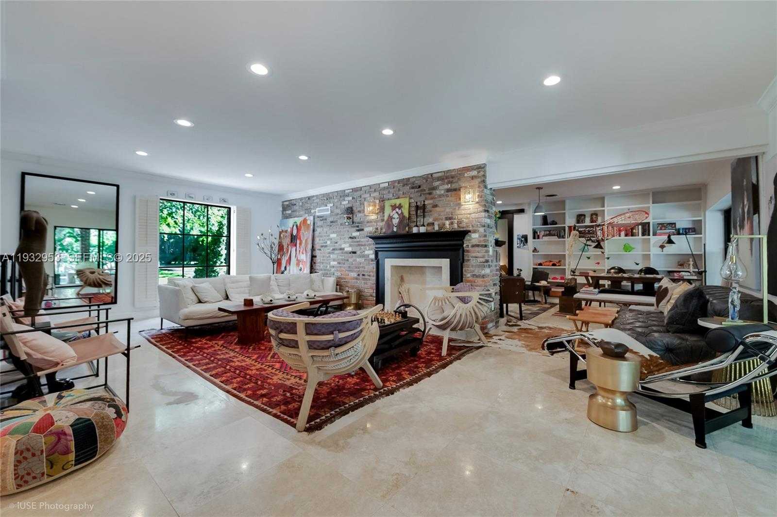 Small Image of 10700 OLD CUTLER RD, Coral Gables Number 5