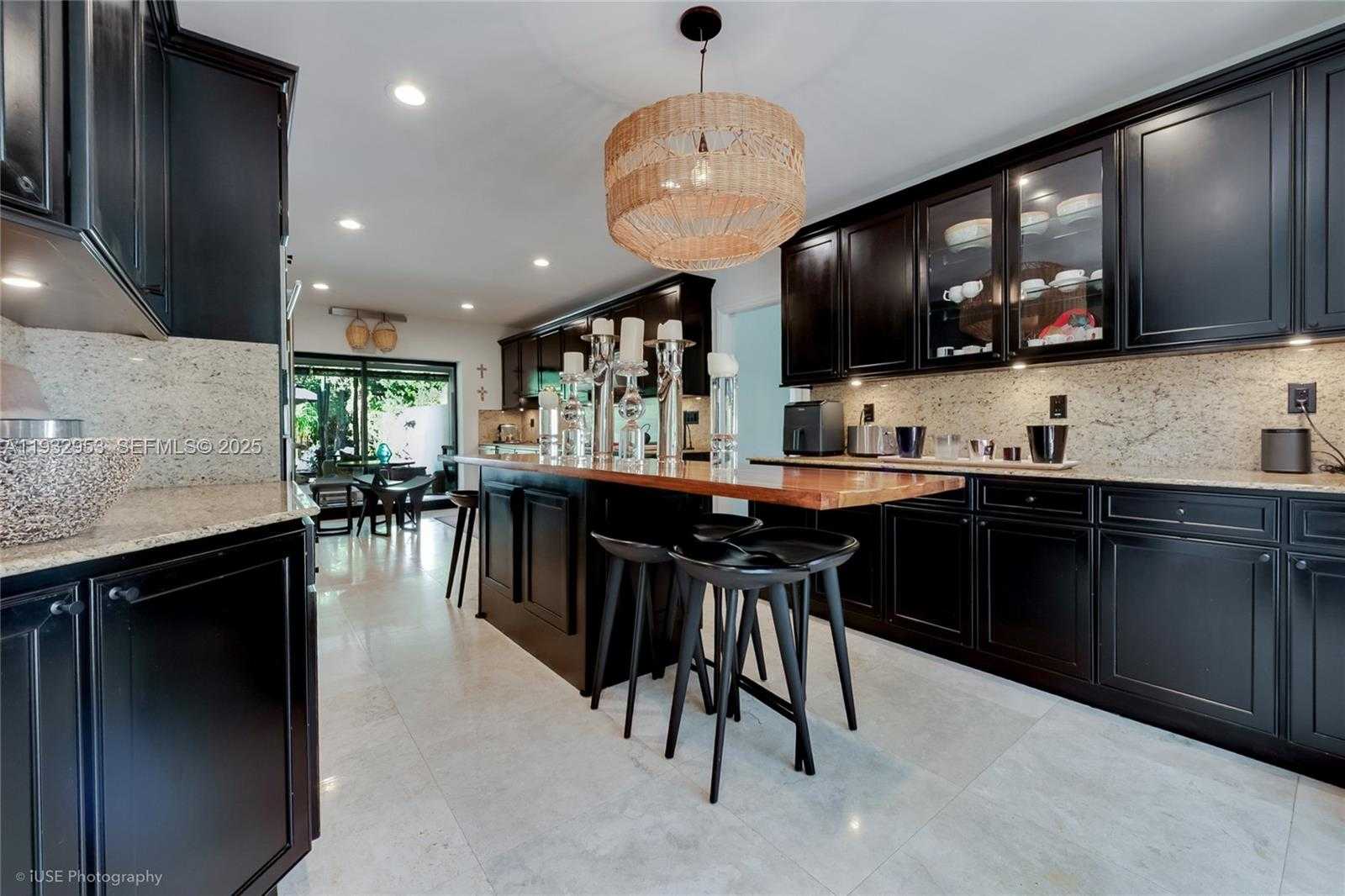 Small Image of 10700 OLD CUTLER RD, Coral Gables Number 8