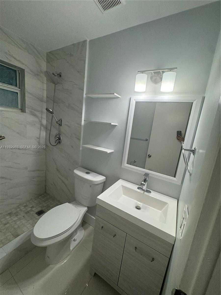 Small Image of 1020 NORTH 74TH TER, Hollywood Number 10