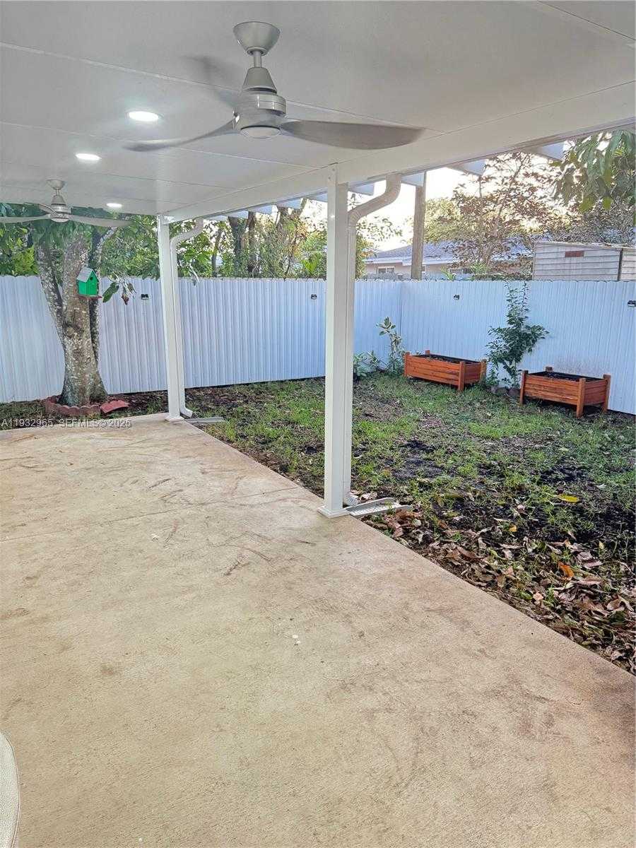 Small Image of 1020 NORTH 74TH TER, Hollywood Number 16