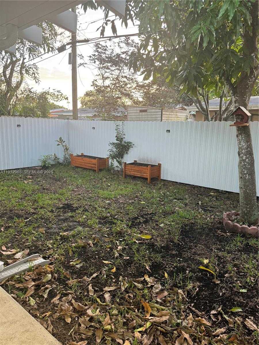 Small Image of 1020 NORTH 74TH TER, Hollywood Number 17