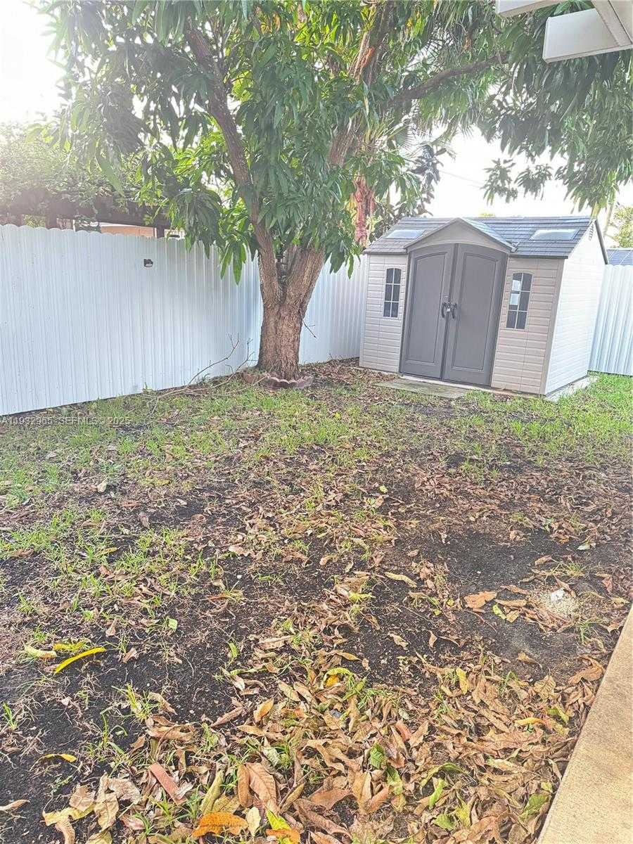 Small Image of 1020 NORTH 74TH TER, Hollywood Number 18