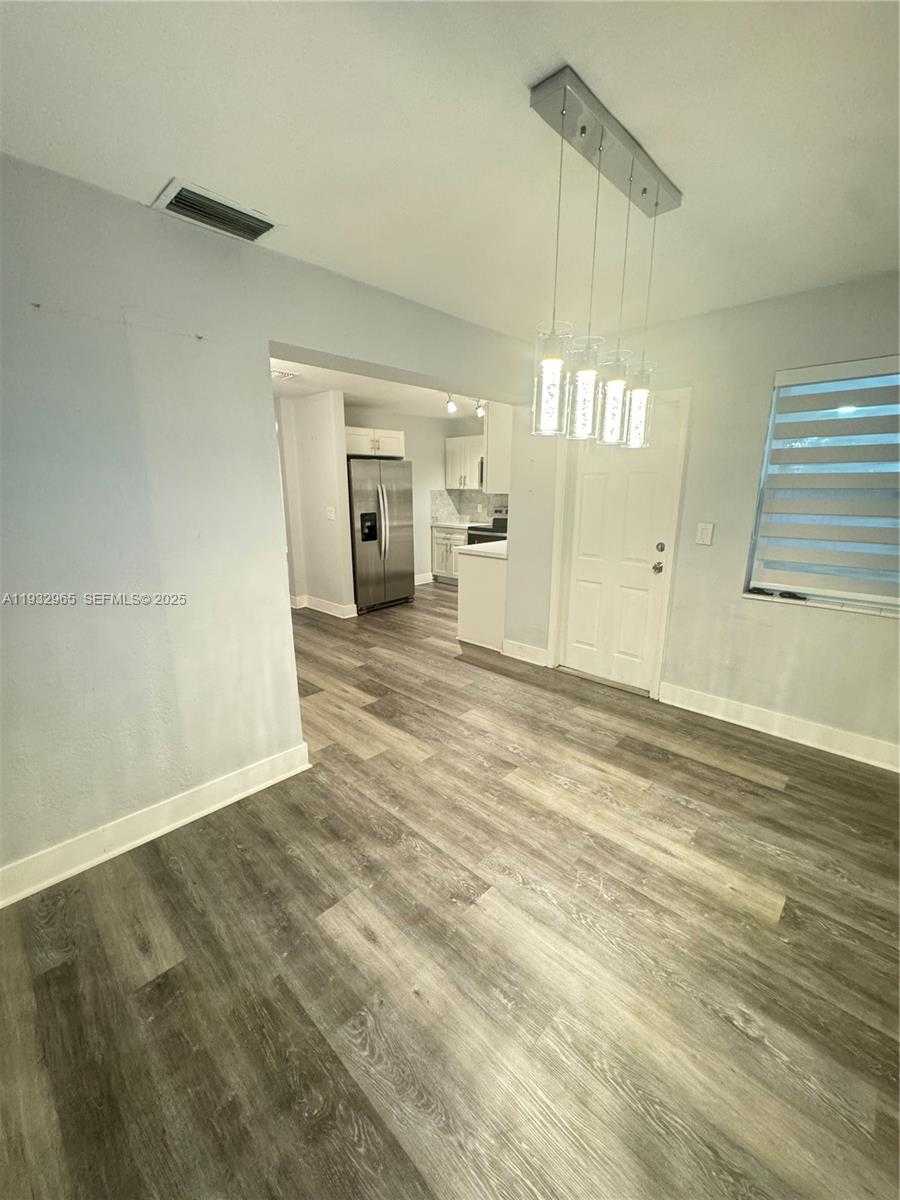 Small Image of 1020 NORTH 74TH TER, Hollywood Number 4