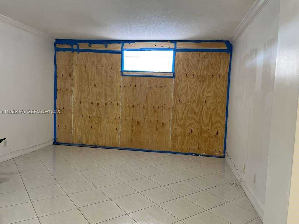 Small Image of 1455 NORTH TREASURE DR #4L, North Bay Village Number 18