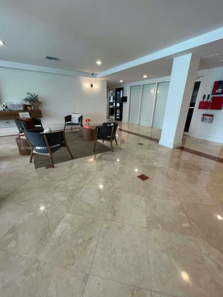 Small Image of 1455 NORTH TREASURE DR #4L, North Bay Village Number 6