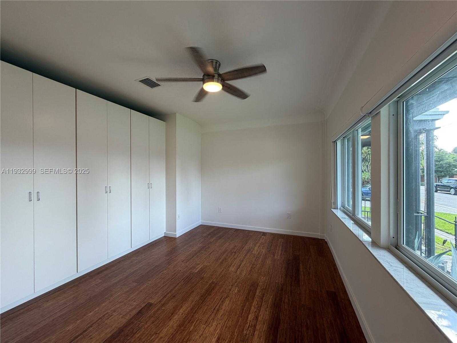 Small Image of 621 WEST DILIDO DR, Miami Beach Number 22