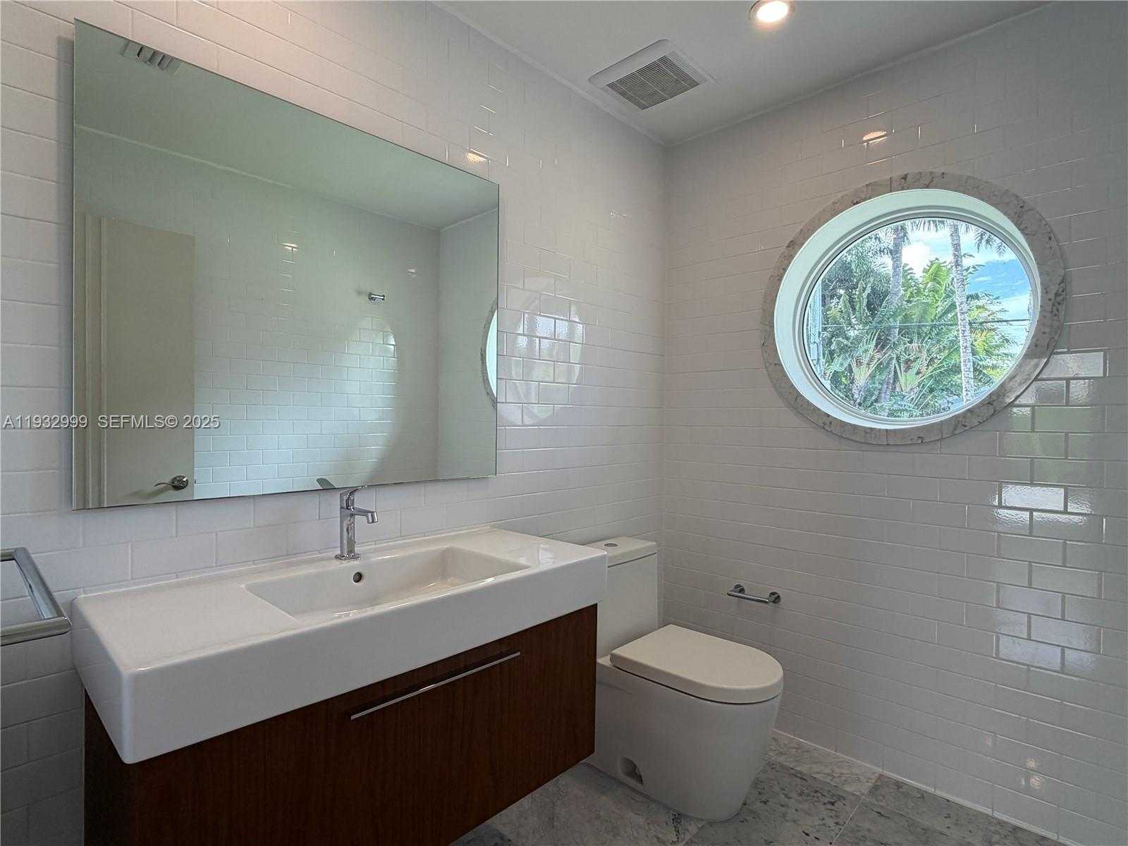 Small Image of 621 WEST DILIDO DR, Miami Beach Number 28