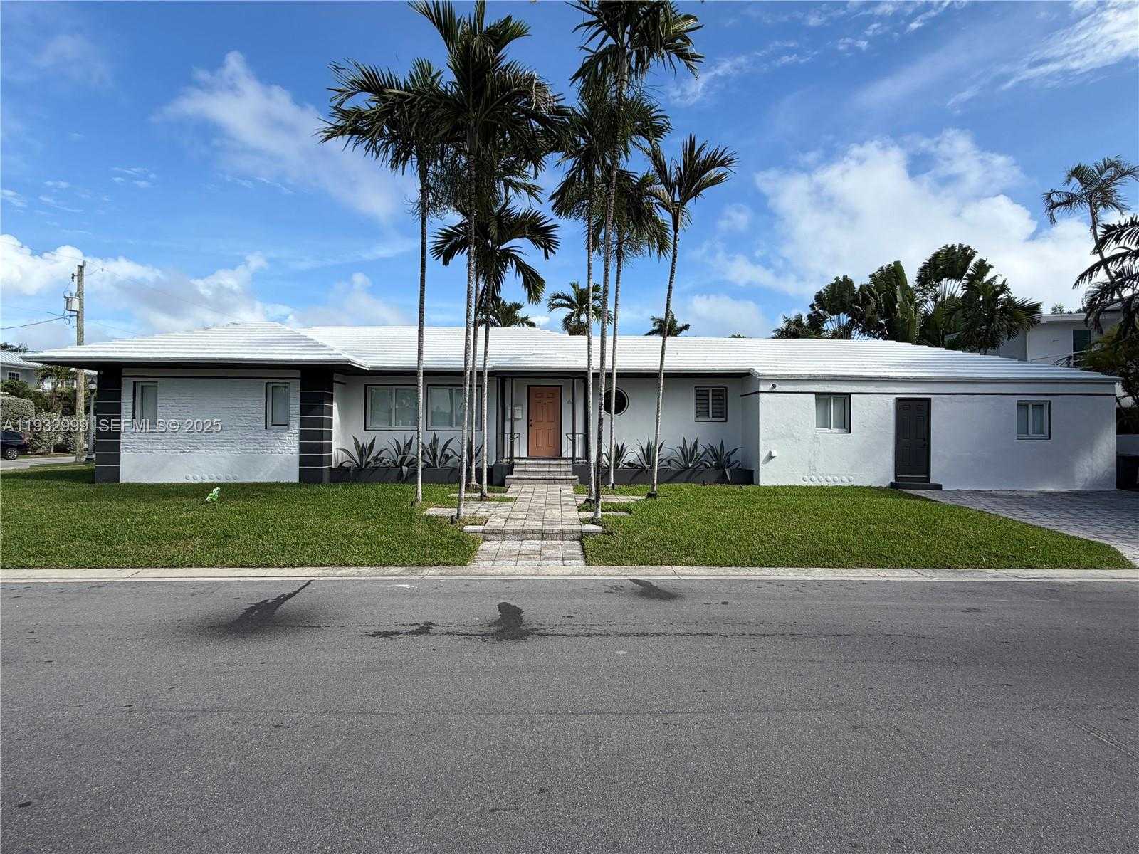 Small Image of 621 WEST DILIDO DR, Miami Beach Number 33