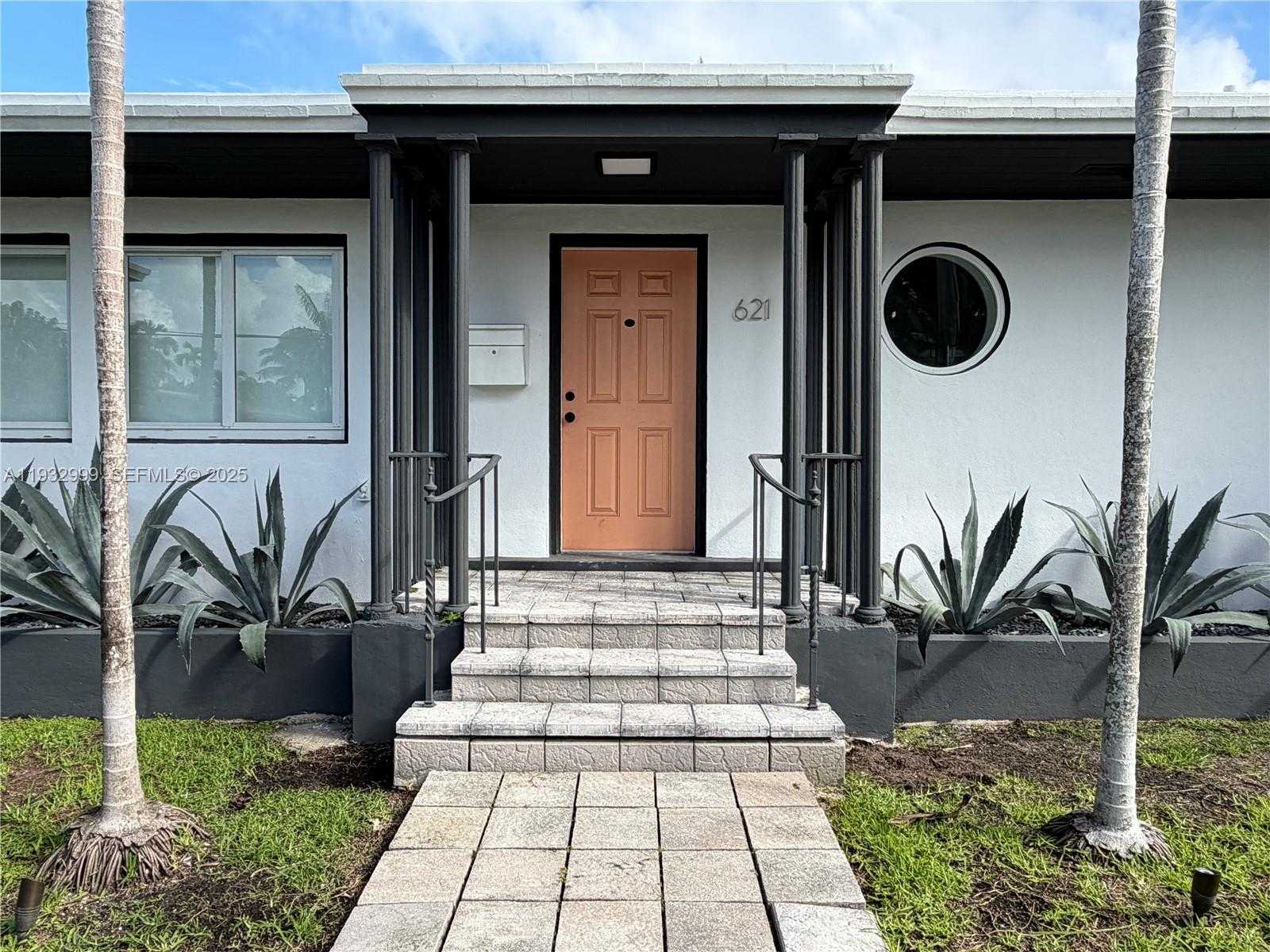 Small Image of 621 WEST DILIDO DR, Miami Beach Number 34