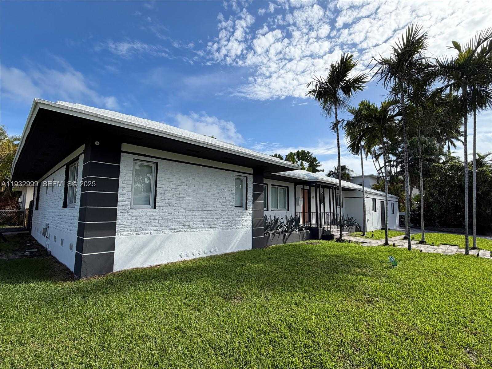 Small Image of 621 WEST DILIDO DR, Miami Beach Number 35