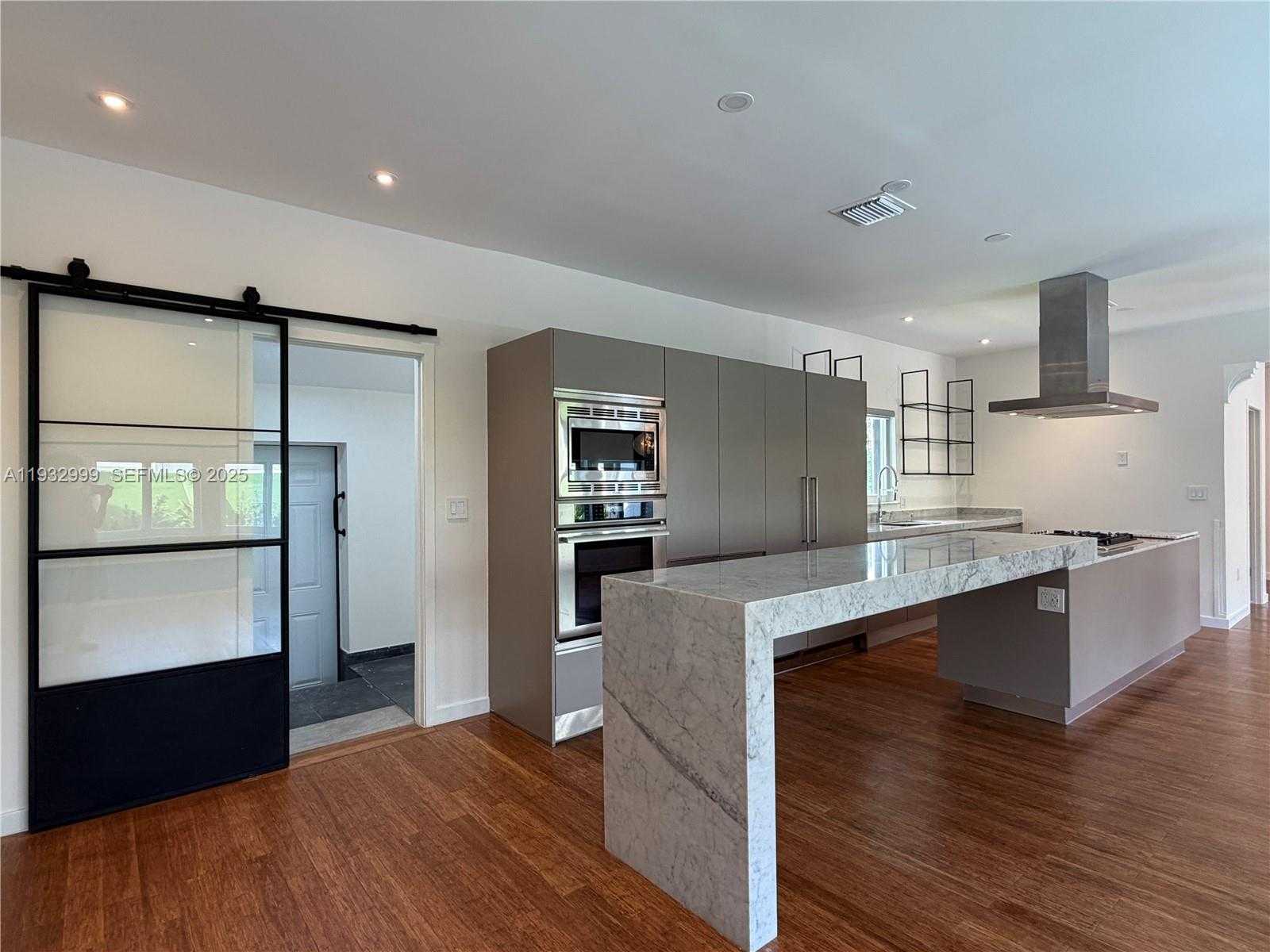 Small Image of 621 WEST DILIDO DR, Miami Beach Number 4