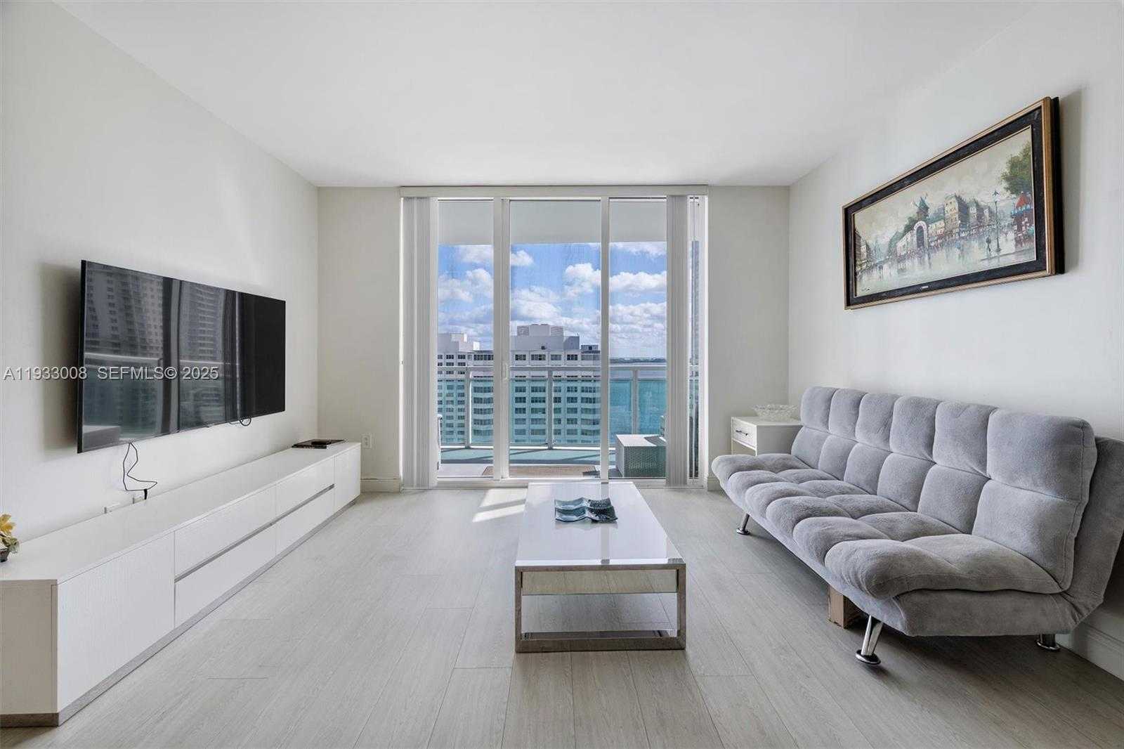 Small Image of 951 BRICKELL AVE #1806, Miami Number 12