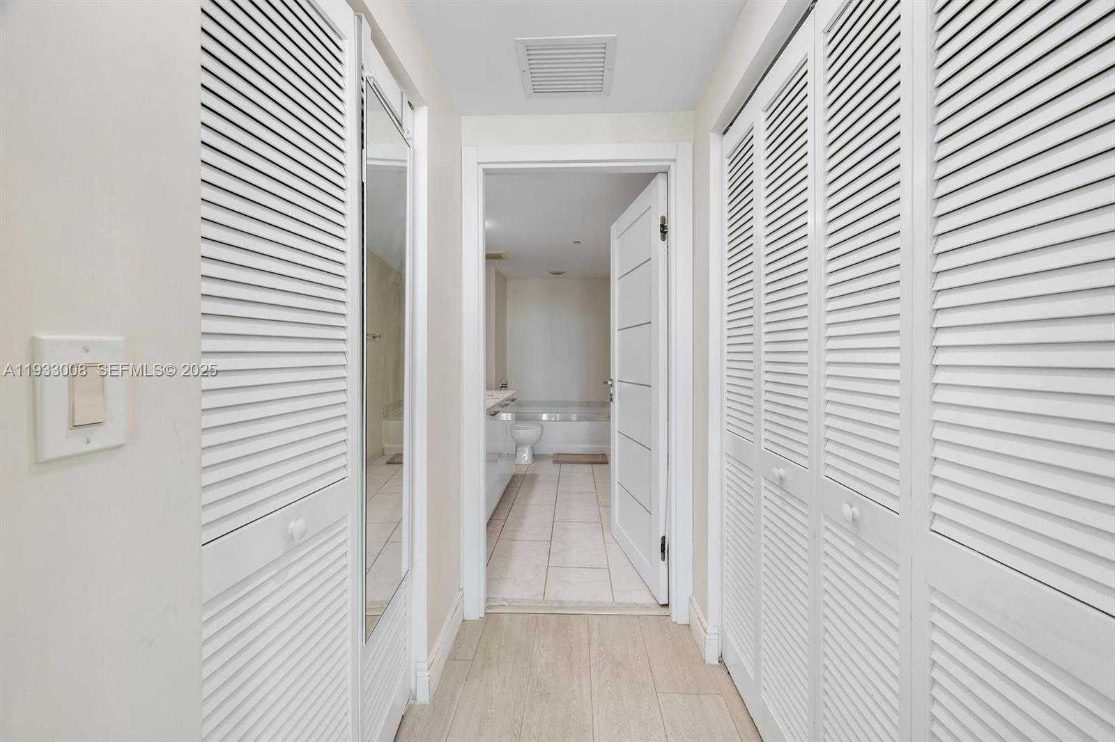 Small Image of 951 BRICKELL AVE #1806, Miami Number 18