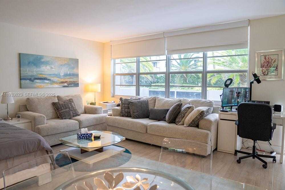 Small Image of 100 LINCOLN RD #330, Miami Beach Number 3