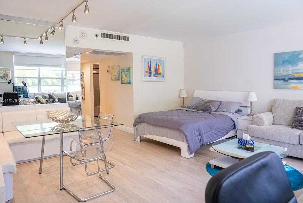 Small Image of 100 LINCOLN RD #330, Miami Beach Number 4