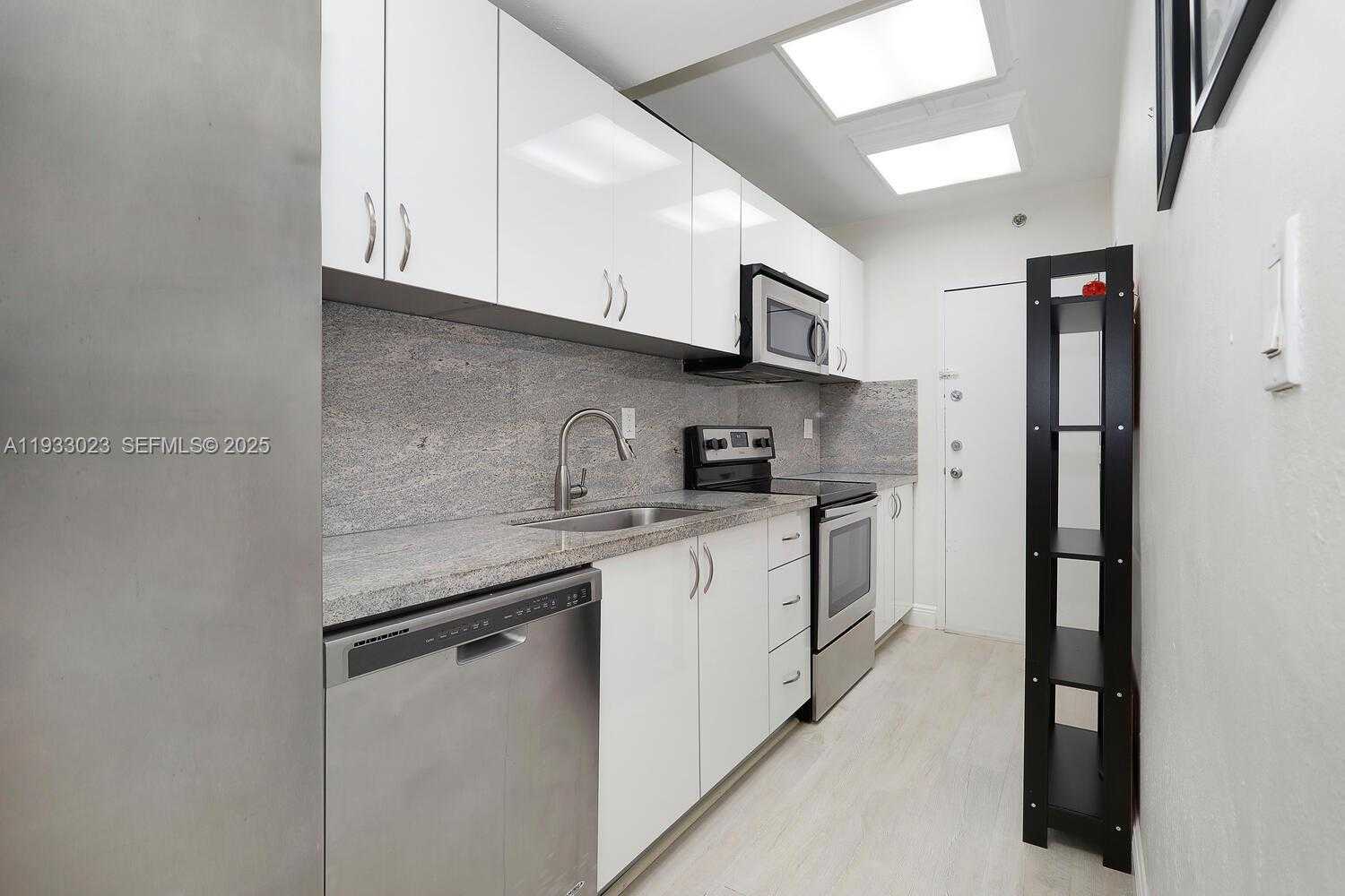 Small Image of 100 LINCOLN RD #330, Miami Beach Number 6