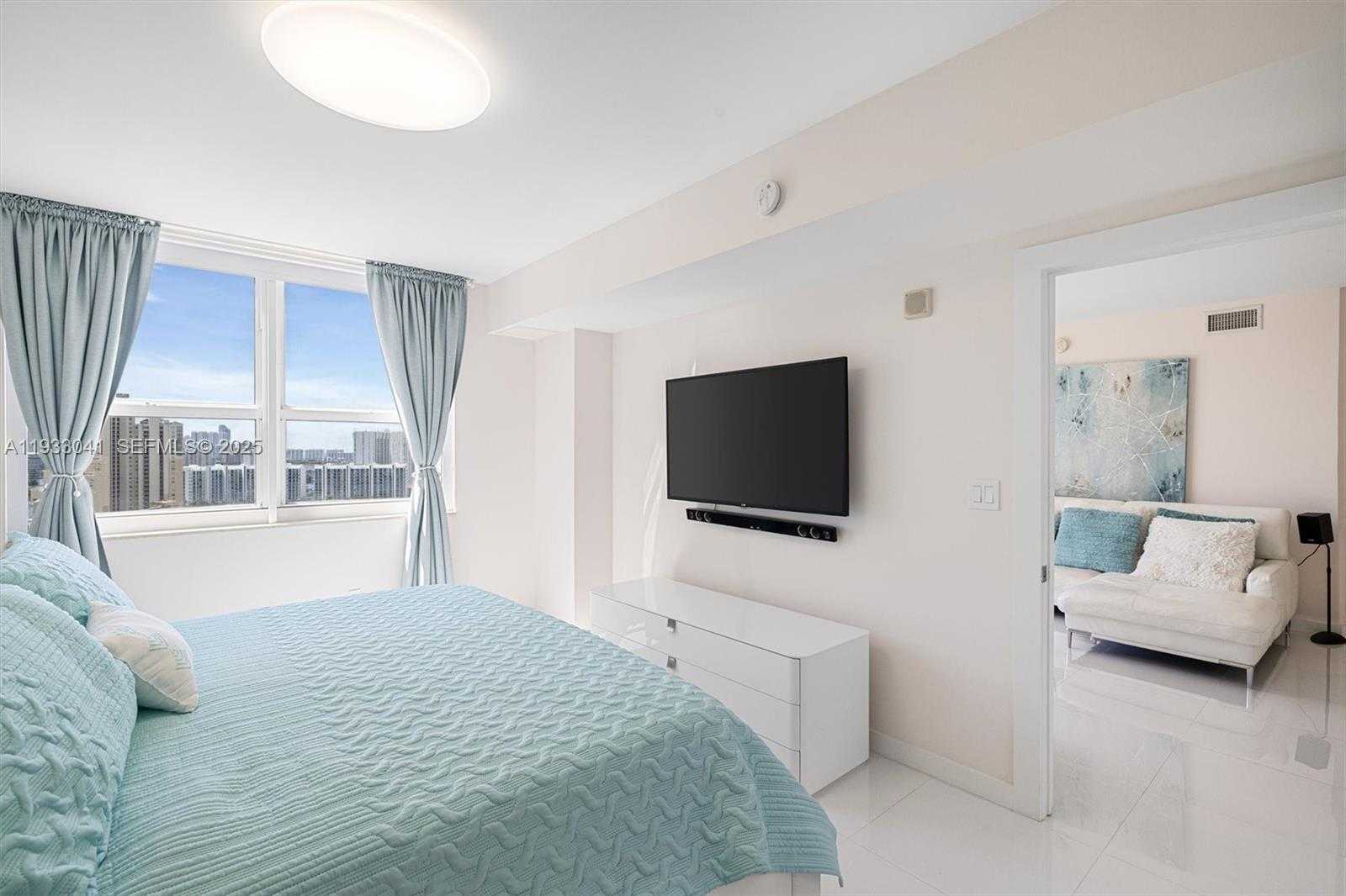 Small Image of 19501 WEST COUNTRY CLUB DR #2307, Aventura Number 14