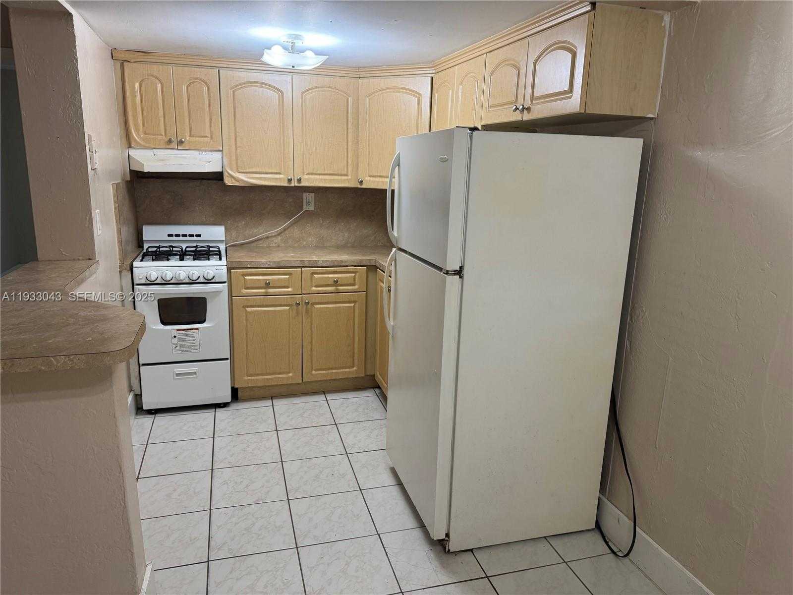 Small Image of 1280 WEST 54TH ST #209B, Hialeah Number 4