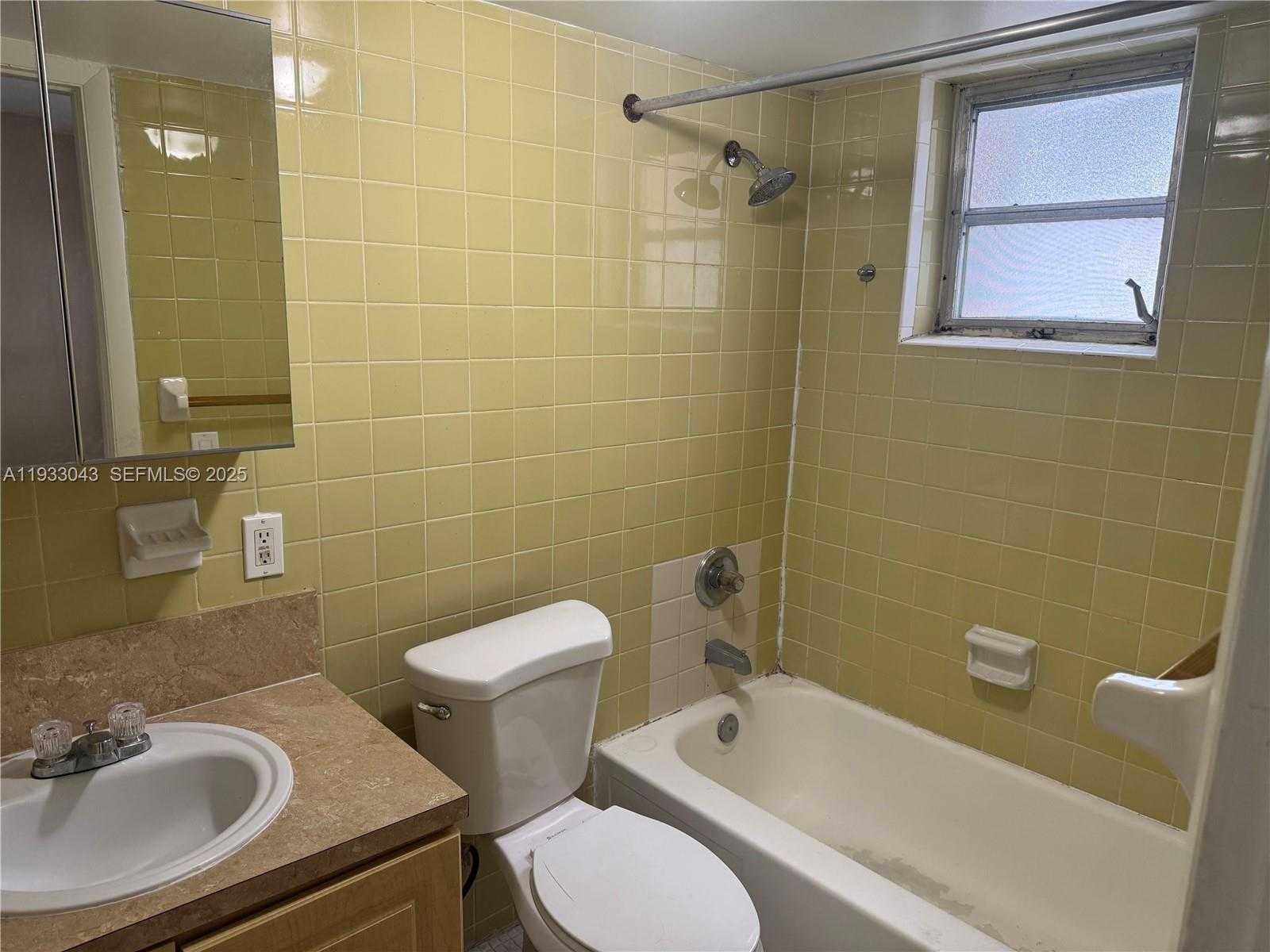 Small Image of 1280 WEST 54TH ST #209B, Hialeah Number 7