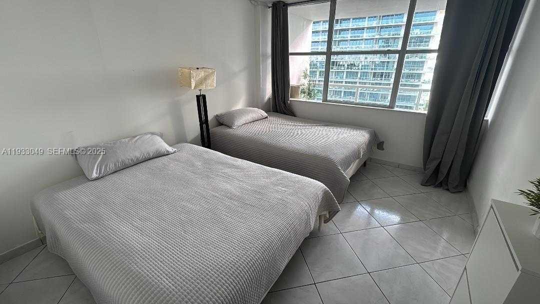 Small Image of 5750 COLLINS AVE #10J, Miami Beach Number 11