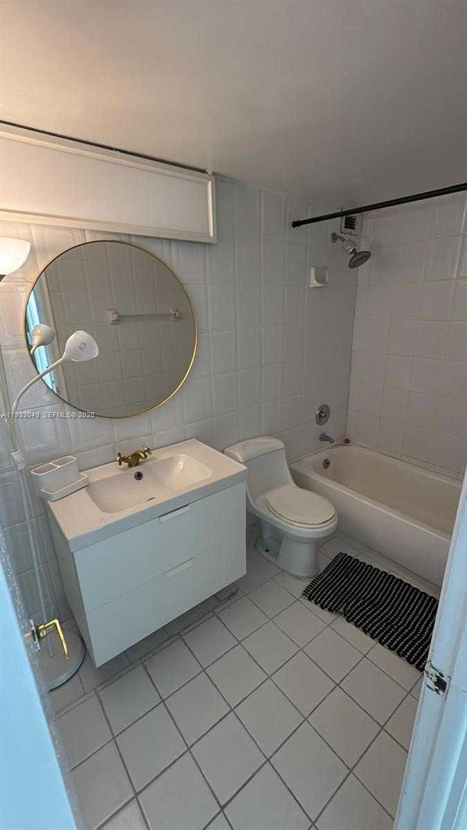 Small Image of 5750 COLLINS AVE #10J, Miami Beach Number 12