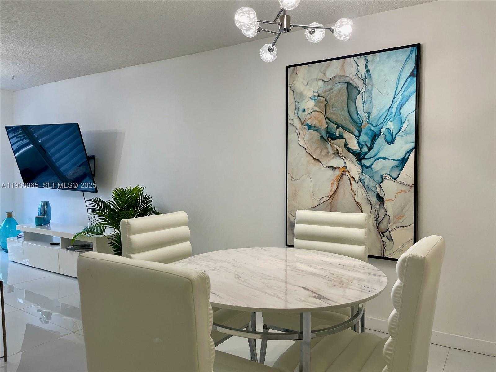 Small Image of 1401 BAY RD #304, Miami Beach Number 13