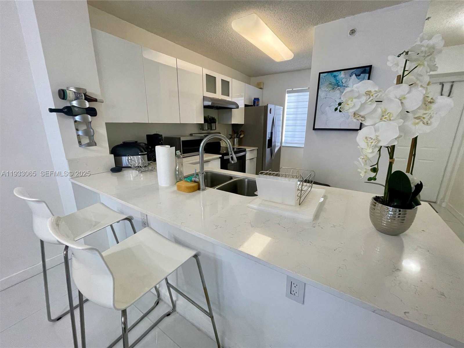 Small Image of 1401 BAY RD #304, Miami Beach Number 14