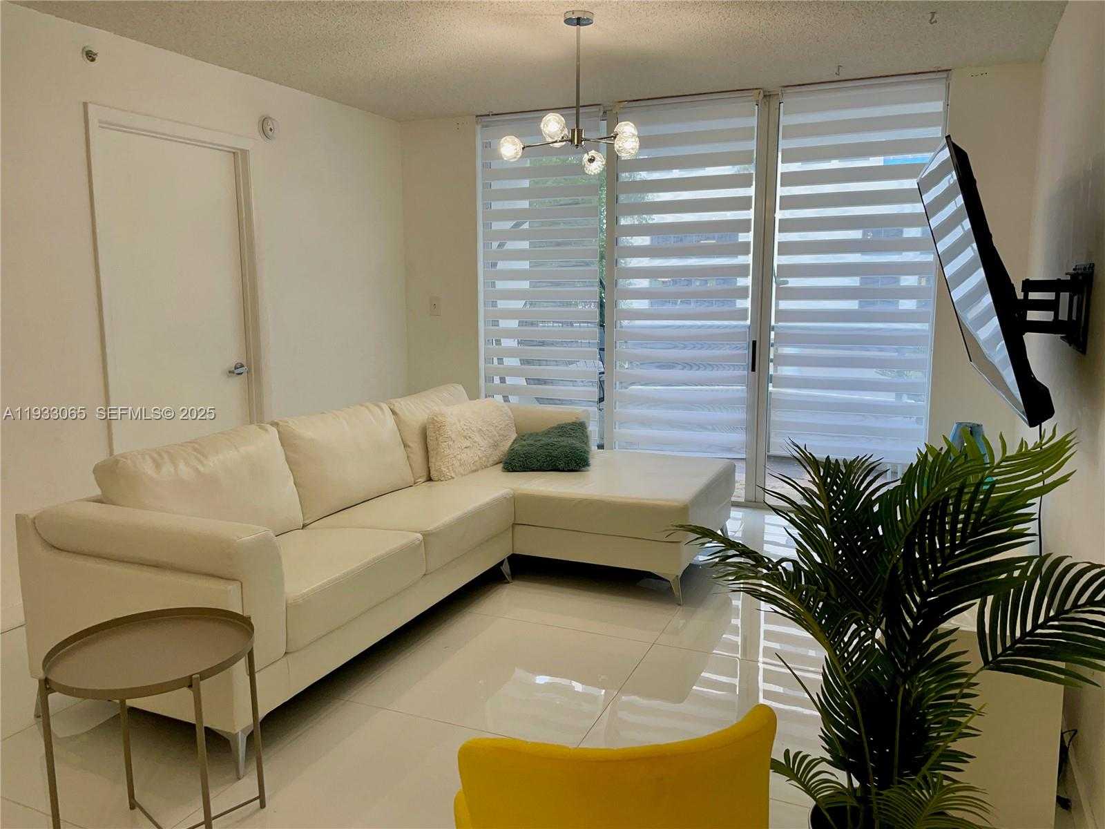 Small Image of 1401 BAY RD #304, Miami Beach Number 15