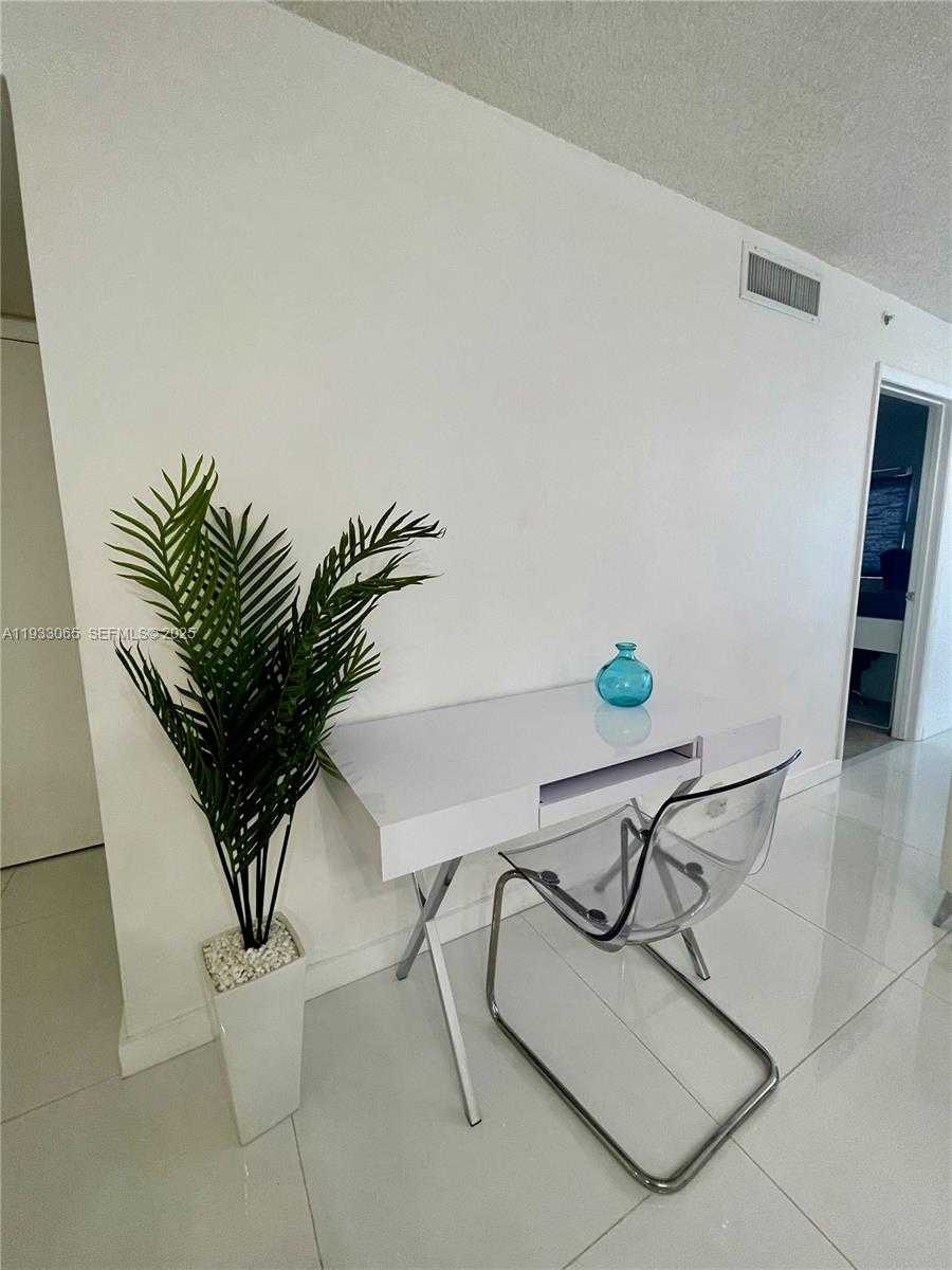 Small Image of 1401 BAY RD #304, Miami Beach Number 16