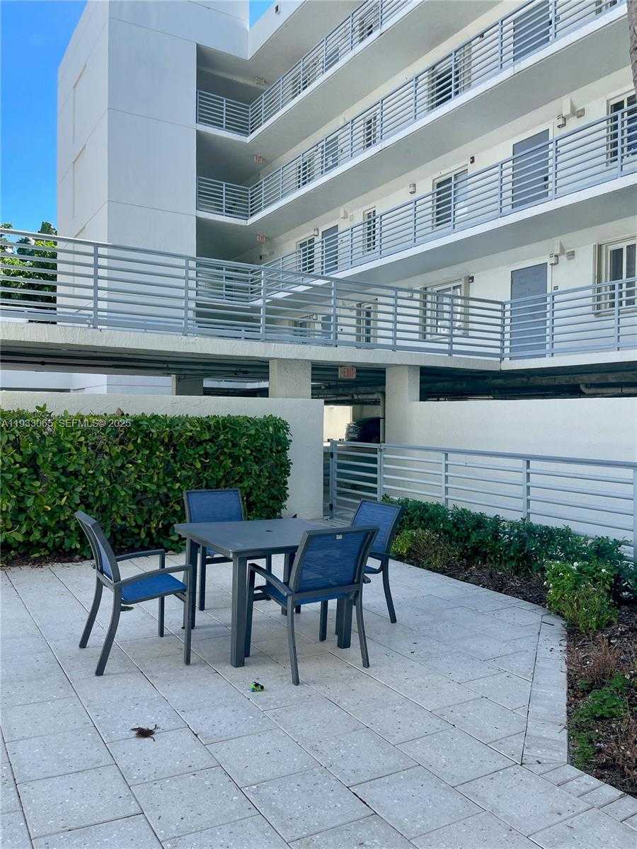 Small Image of 1401 BAY RD #304, Miami Beach Number 8
