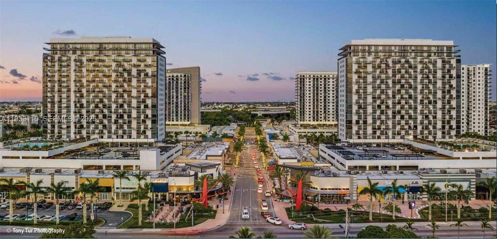 Small Image of 5300 PASEO BLVD #1107, Doral Number 12