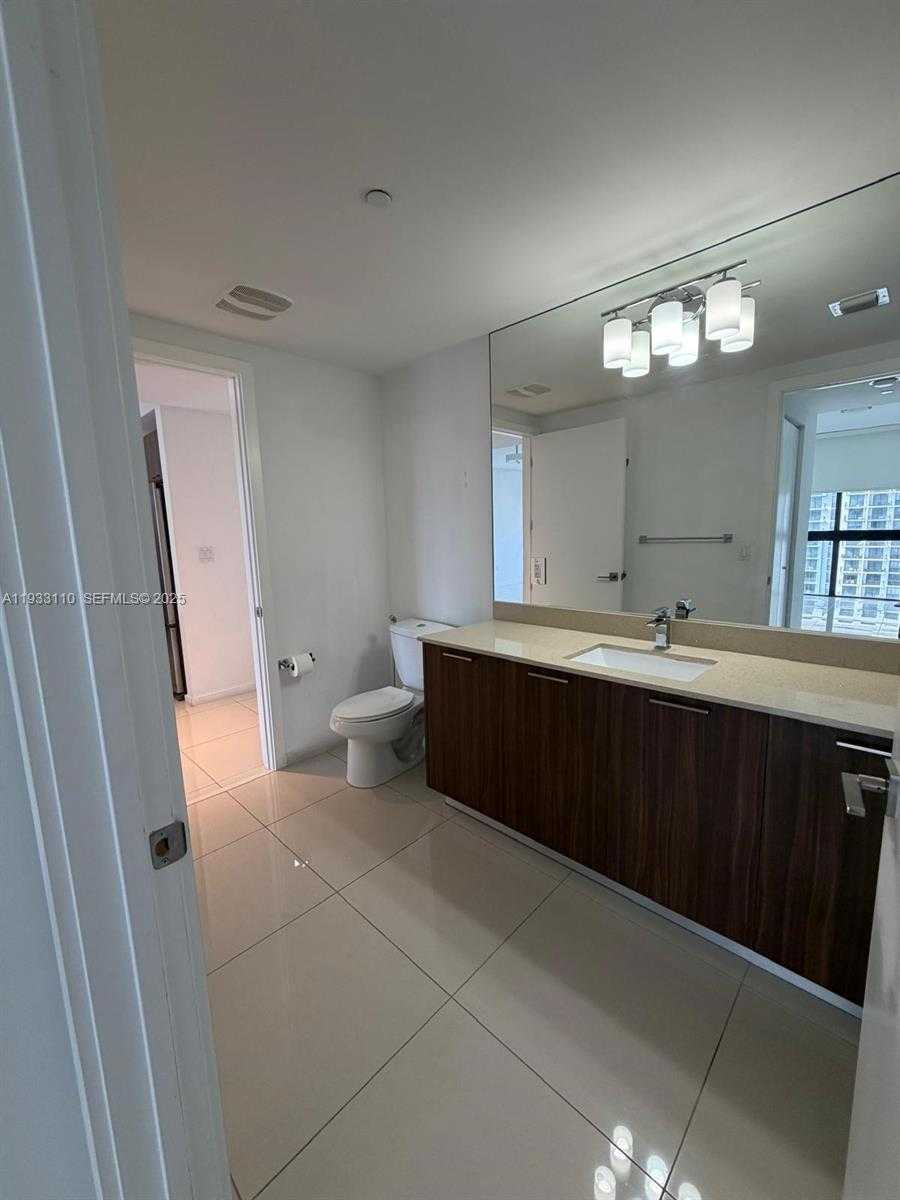 Small Image of 5300 PASEO BLVD #1107, Doral Number 25