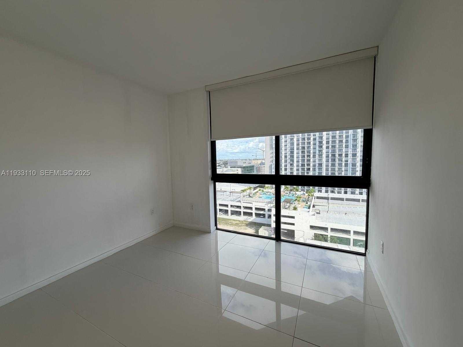 Small Image of 5300 PASEO BLVD #1107, Doral Number 30