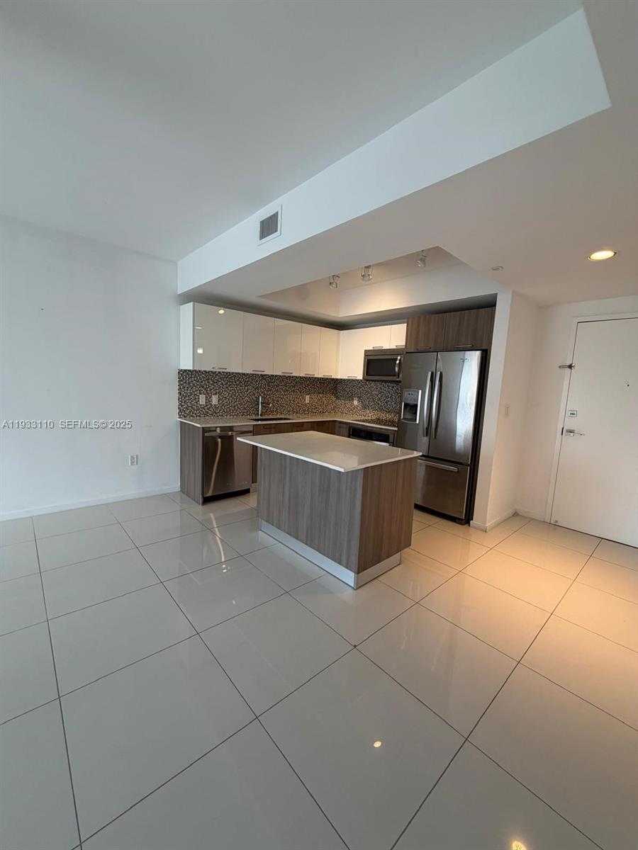 Small Image of 5300 PASEO BLVD #1107, Doral Number 35