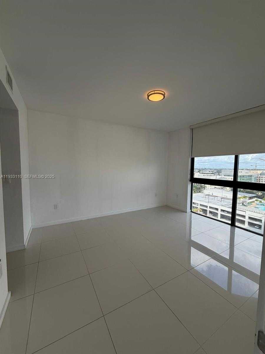 Small Image of 5300 PASEO BLVD #1107, Doral Number 37