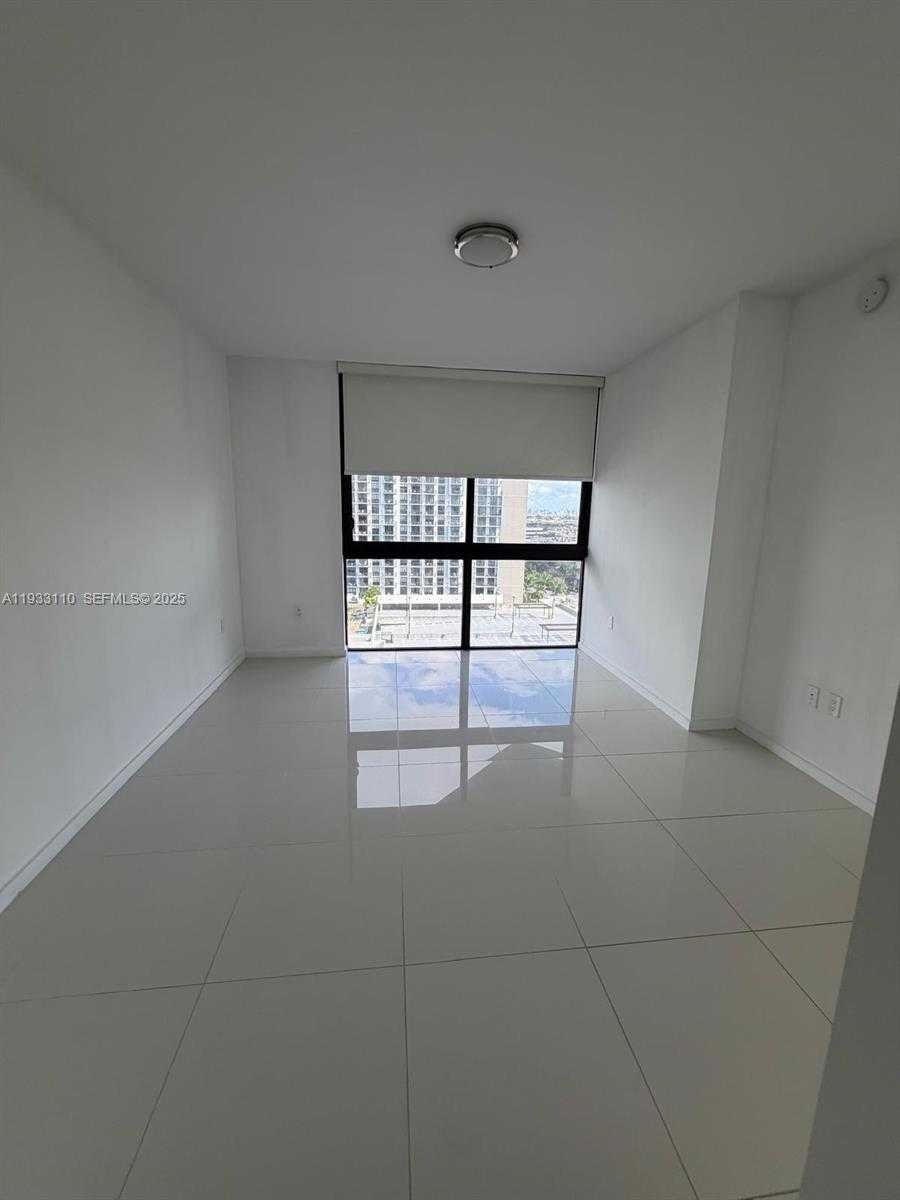 Small Image of 5300 PASEO BLVD #1107, Doral Number 38
