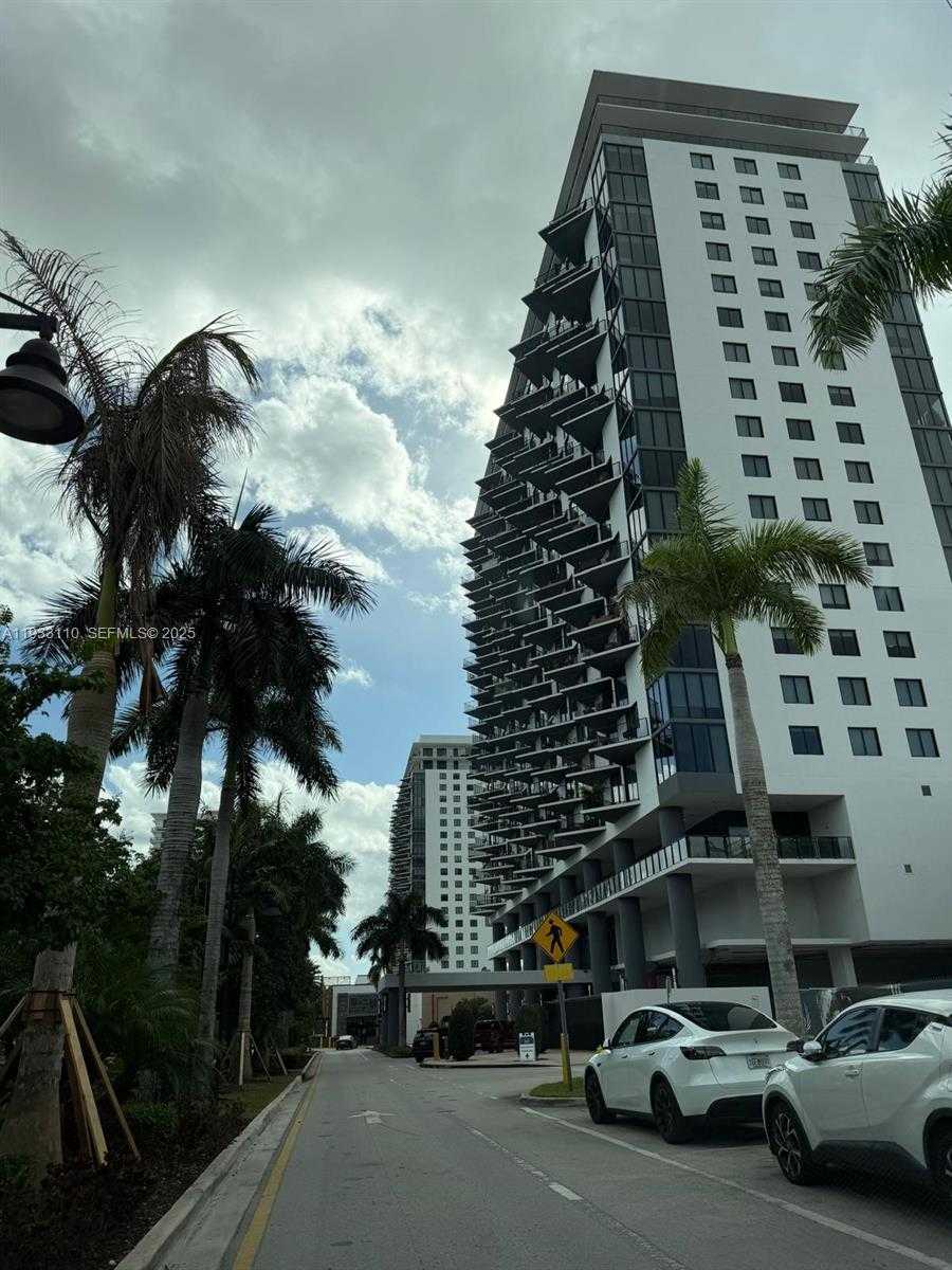 Small Image of 5300 PASEO BLVD #1107, Doral Number 9