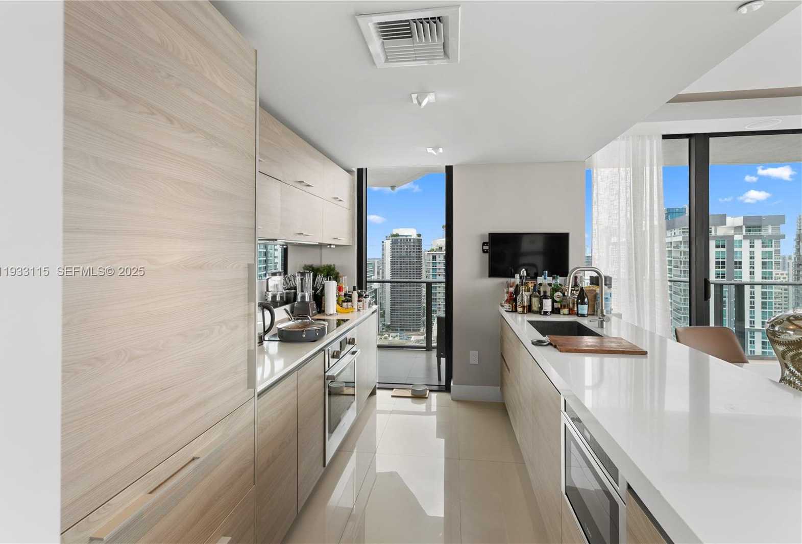 Small Image of 1300 SOUTH MIAMI AVE #4101, Miami Number 13