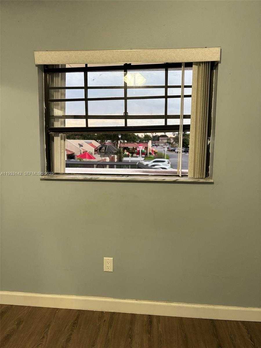 Small Image of 6460 NORTH WEST 192ND TER #6460, Hialeah Number 16